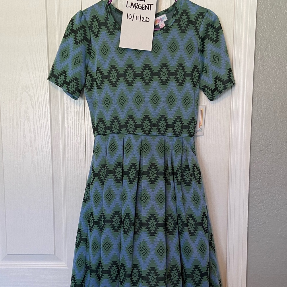 Lularoe Amelia